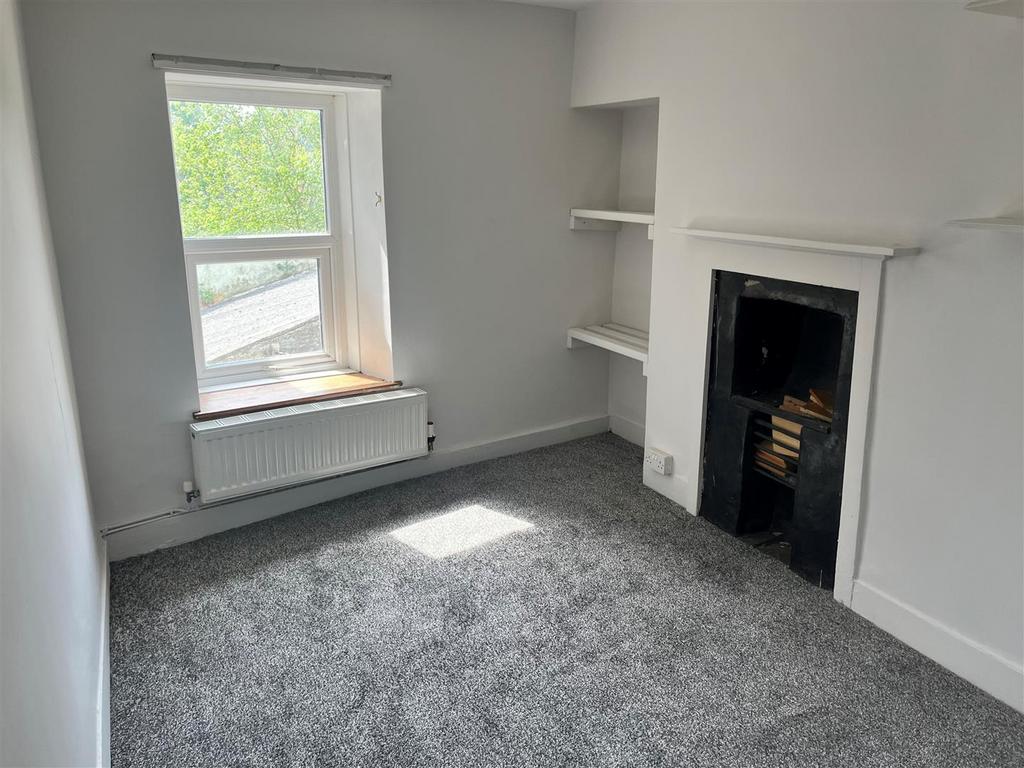 Bedroom a 1.jpg