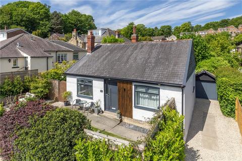 3 bedroom bungalow for sale - Roundwood Avenue, Baildon, West Yorkshire, BD17