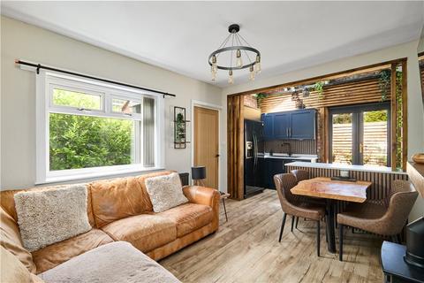 2 bedroom bungalow for sale, Roundwood Avenue, Baildon, West Yorkshire, BD17