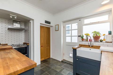 2 bedroom ground floor flat for sale, St. Aubyns Road, Portslade, Brighton, BN41 1AB