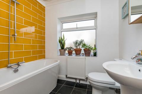 2 bedroom ground floor flat for sale, St. Aubyns Road, Portslade, Brighton, BN41 1AB