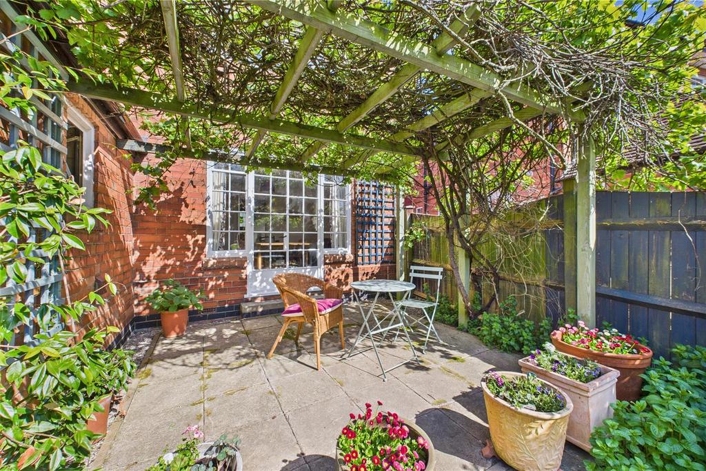 CAM04235 G0-PR0047-STILL009.jpg