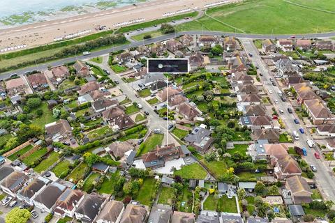 8 Beachside Close, Goring By Sea, Worthing, BN12 4JQ