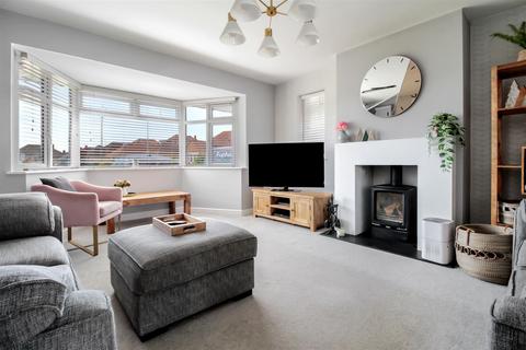 8 Beachside Close, Goring By Sea, Worthing, BN12 4JQ