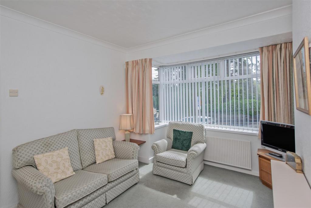 Living Room: