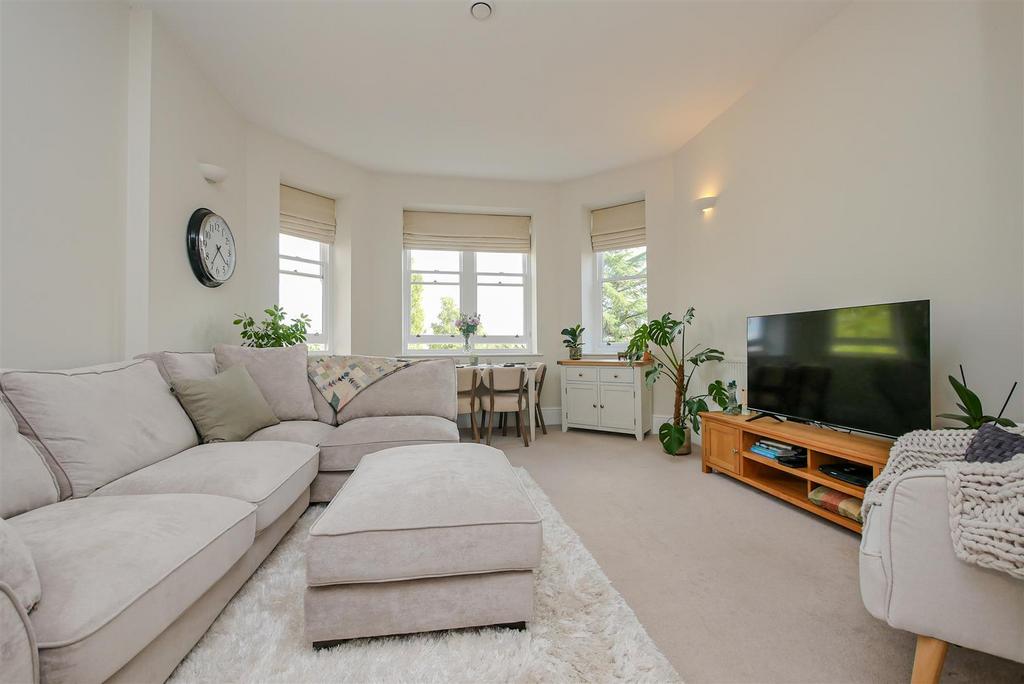 Open Plan Kitchen/Living/Dining Room