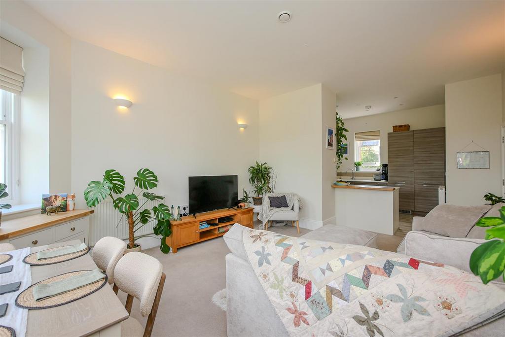 Open Plan Kitchen/Living/Dining Room