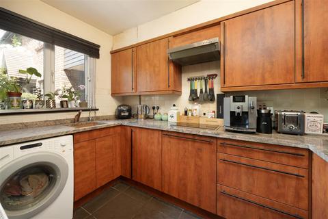 2 bedroom house for sale, Evesham Walk, London, SE5