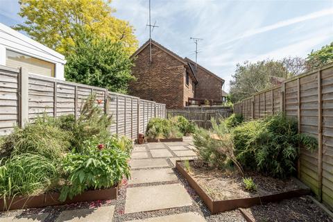 2 bedroom house for sale, Evesham Walk, London, SE5