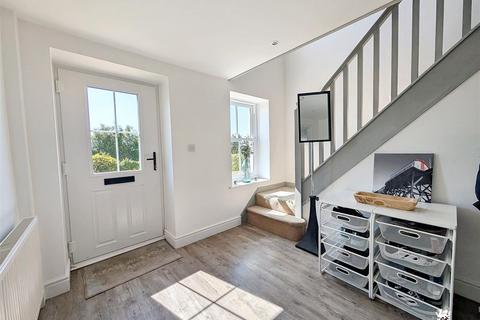 undefined, Llanybri, Carmarthen