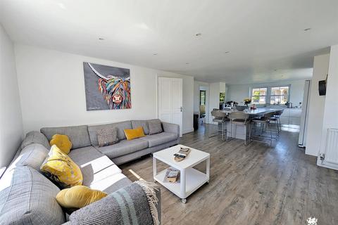 undefined, Llanybri, Carmarthen