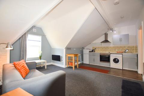 1 bedroom apartment to rent, Kirkstall Avenue, Leeds LS5