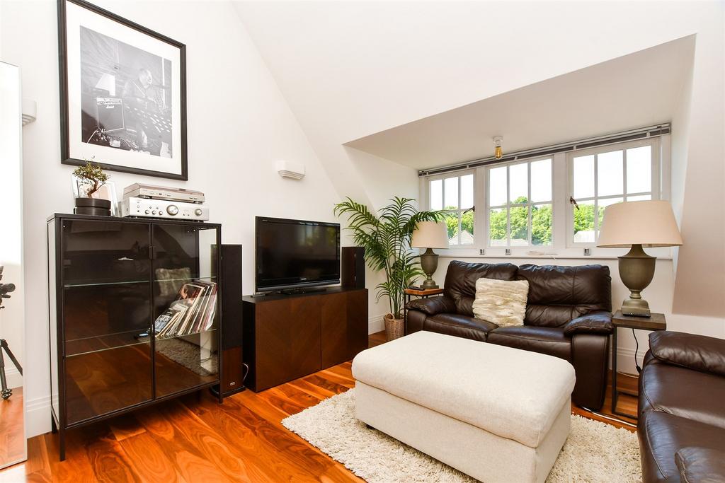 Lounge Area