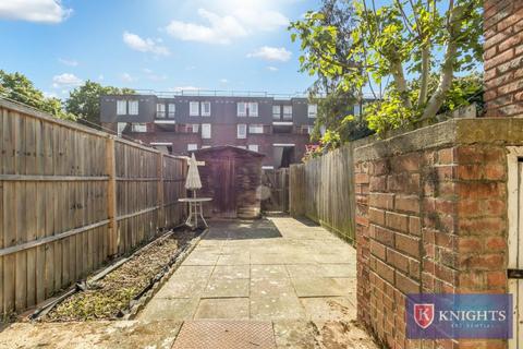undefined, Yarmouth Crescent , Ferry Lane Estate , London, N17