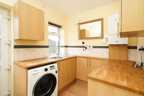 46 Meadow Grove, Sheffield, S17 4FE