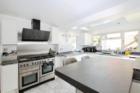 22 Vyne Road, Sherborne St John, Basingstoke, RG24 9HX