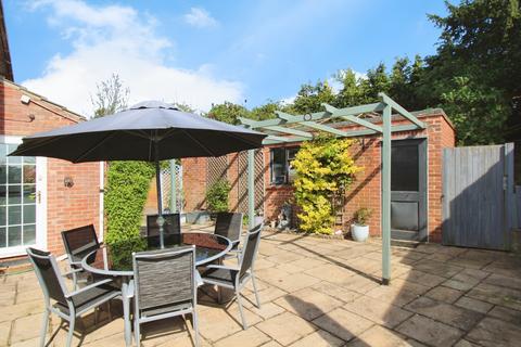 22 Vyne Road, Sherborne St John, Basingstoke, RG24 9HX