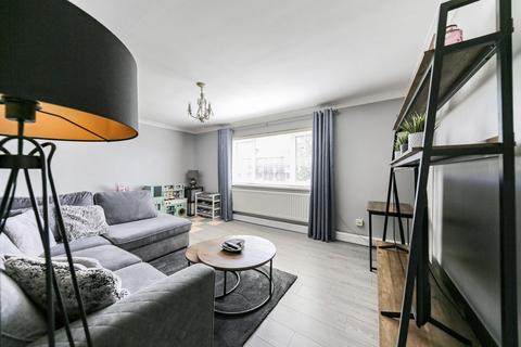 2 bedroom apartment for sale, West Farm Avenue, Longbenton, NE12
