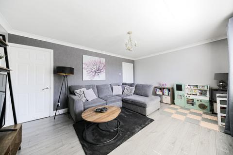 2 bedroom apartment for sale, West Farm Avenue, Longbenton, NE12