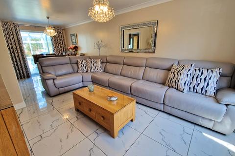 4 bedroom detached house for sale, PARC Y BERLLAN, PORTHCAWL, CF36 5HX