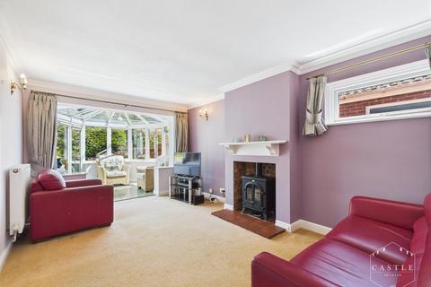 16 Aster Close, Burbage, Hinckley, LE10 2UG