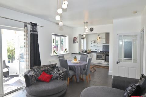 4 bedroom semi-detached house for sale, Gorseway, Rush Green, RM7