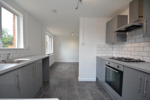 2 bedroom semi-detached house to rent, Brampton Close, Ross-on-Wye, HR9