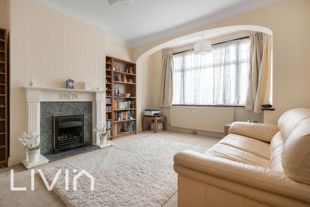 London SE25 3 bed terraced house - £500,000
