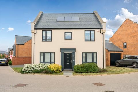 6 Amberoid Drive, Bishops Cleeve, Cheltenham, GL52 7ZX