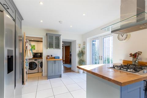 11 Evelyn Terrace, Perth, PH2 0BS