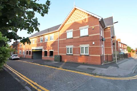 1 bedroom apartment for sale, Crompton Court, Heath Road, Ashton-In-Makerfield, Wigan, WN4 9DL
