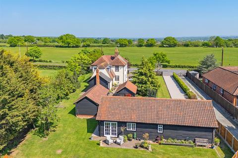 4 bedroom detached house for sale, Noak Hill Road, Billericay