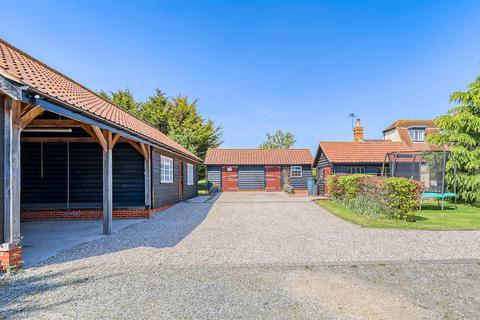 4 bedroom detached house for sale, Noak Hill Road, Billericay