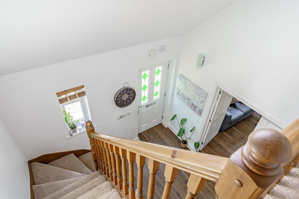 4 Haining Avenue, Dumfries, DG1 3 FY - Braidwoods S