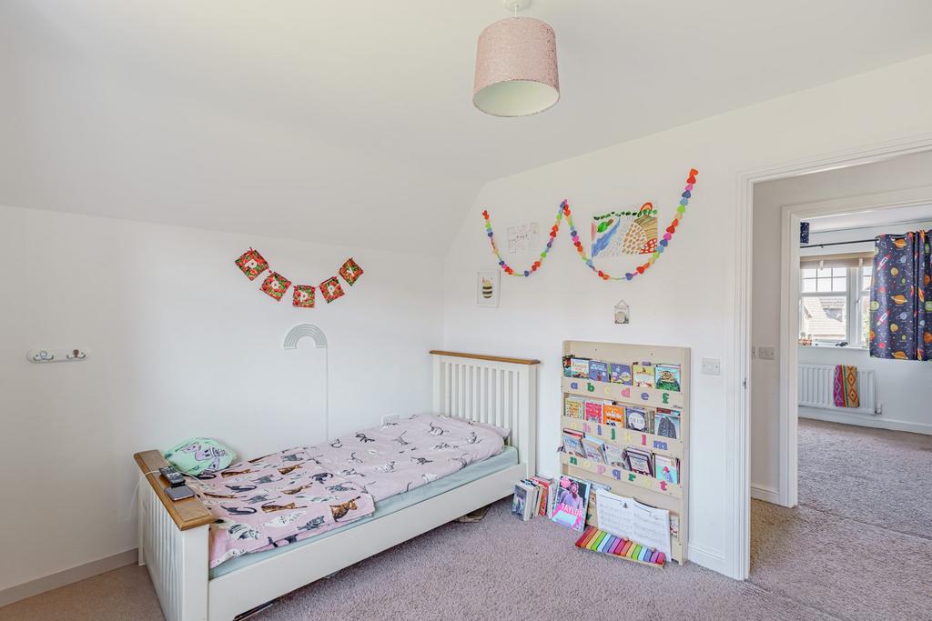 4 Haining Avenue, Dumfries, DG1 3 FY - Braidwoods S