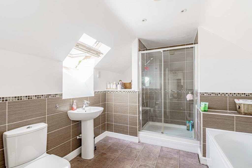 4 Haining Avenue, Dumfries, DG1 3 FY - Braidwoods S