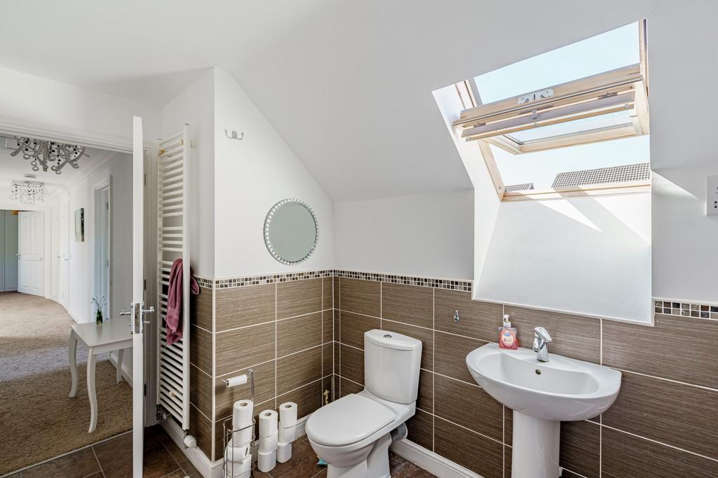 4 Haining Avenue, Dumfries, DG1 3 FY - Braidwoods S