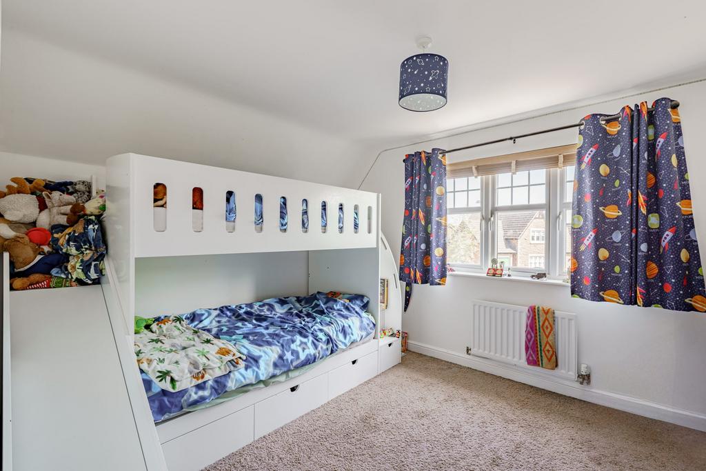 4 Haining Avenue, Dumfries, DG1 3 FY - Braidwoods S