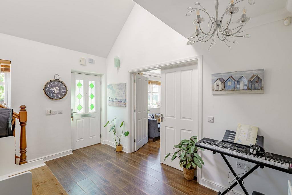 4 Haining Avenue, Dumfries, DG1 3 FY - Braidwoods S
