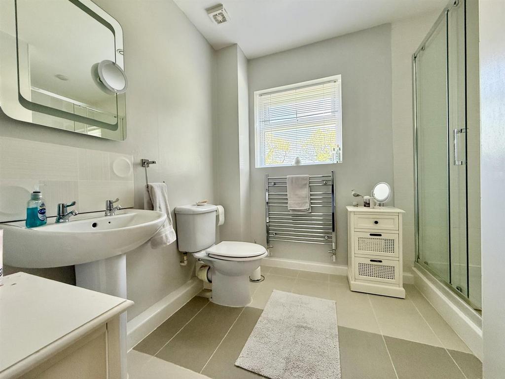 Ensuite.jpg