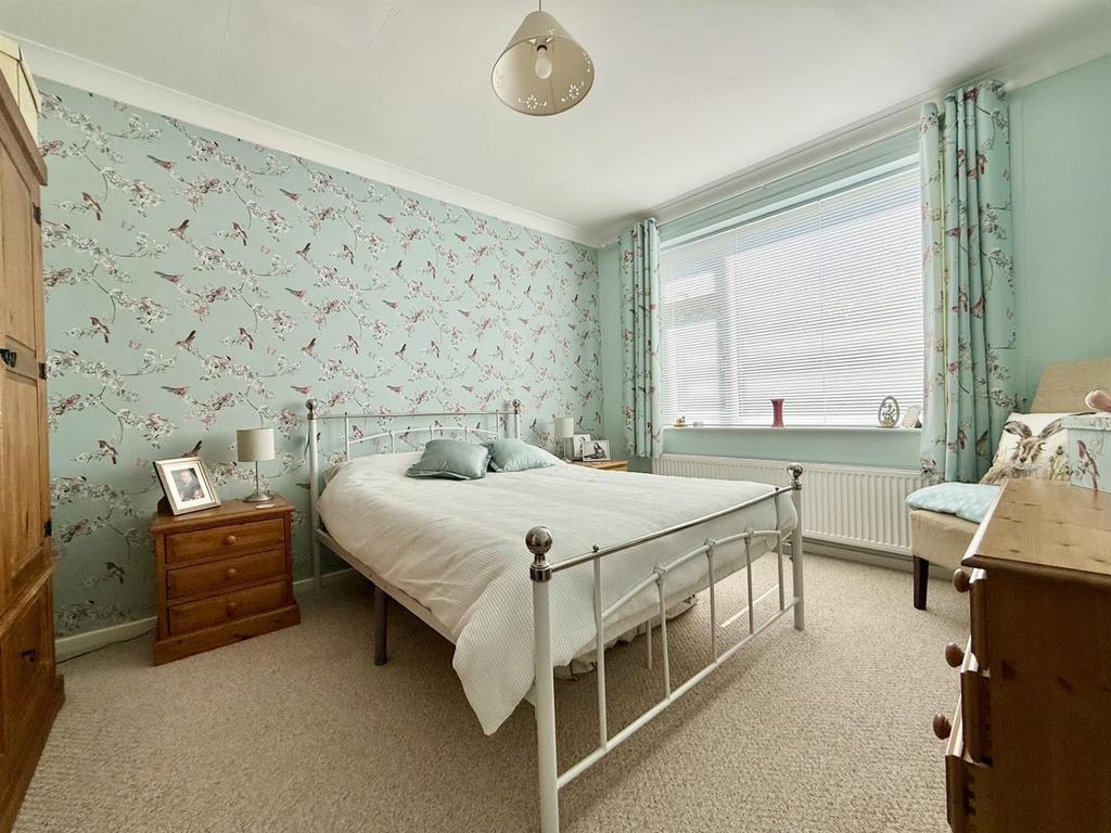 Bed3.jpg