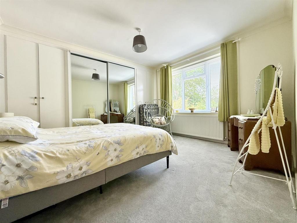 Bedroom2.jpg