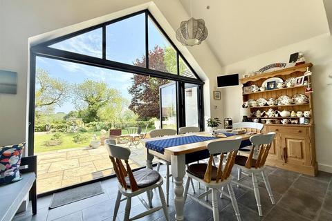 Meadowcroft Lawn Road, Ashleworth, Gloucester, GL19 4JL