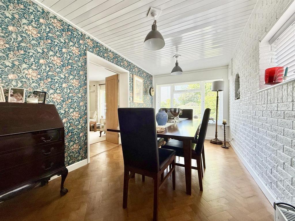 Dining Room.jpg