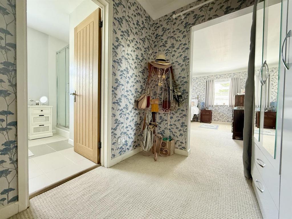 Dressingbed1.jpg