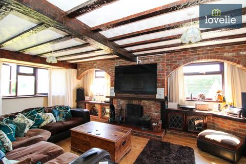4 bedroom detached house for sale, South Road, South Somercotes LN11