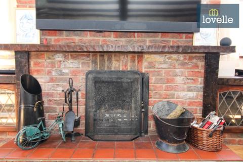 4 bedroom detached house for sale, South Road, South Somercotes LN11