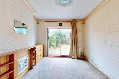 21 Alexandra Road, Chadwell Heath, Romford, RM6 6UL