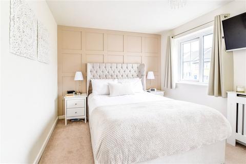 3 bedroom semi-detached house for sale, Beck Bridge Lane, Allerton, Bradford, West Yorkshire, BD15