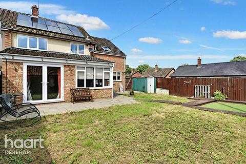 5 bedroom semi-detached house for sale, Rougholme Close, Gressenhall